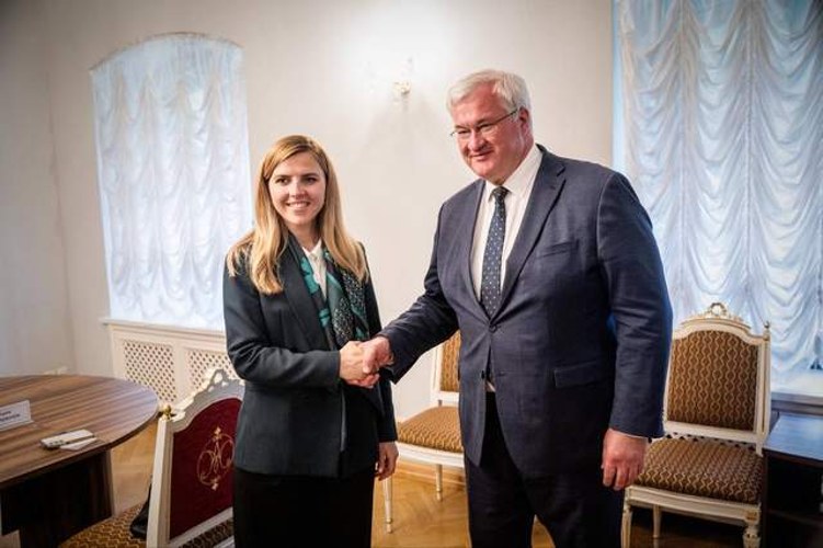 Веліслава Петрова-Чамова, міністерка закордонних справ Болгарії
