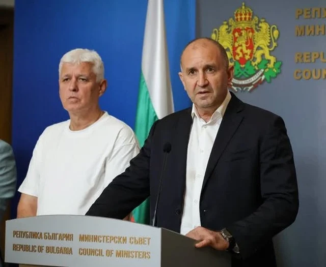 Місце вибуху безпілотника біля газопроводу в прикордонному районі Болгарії