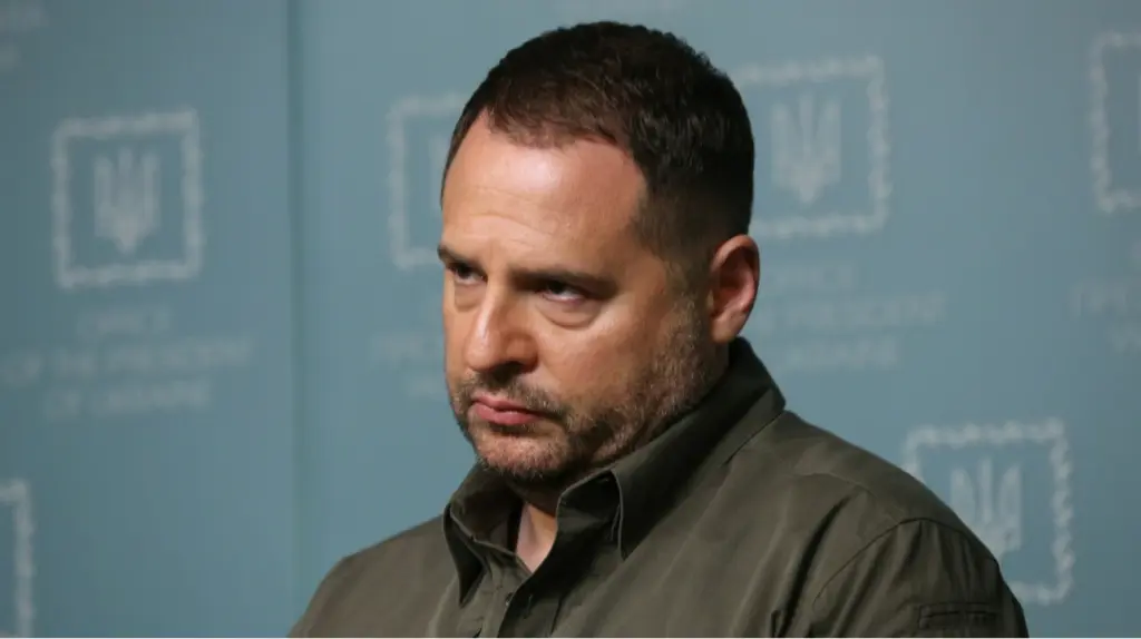 ВАКС 10 серпня змінив Єрмаку обов’язки у справі про котеджне містечко «Династія»
