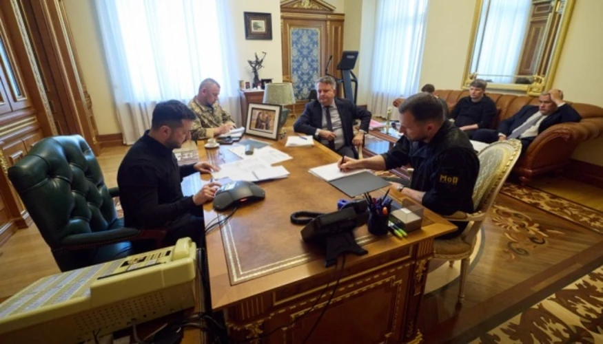 Зустріч Президента України та Президента Франції як символ оборонних домовленостей