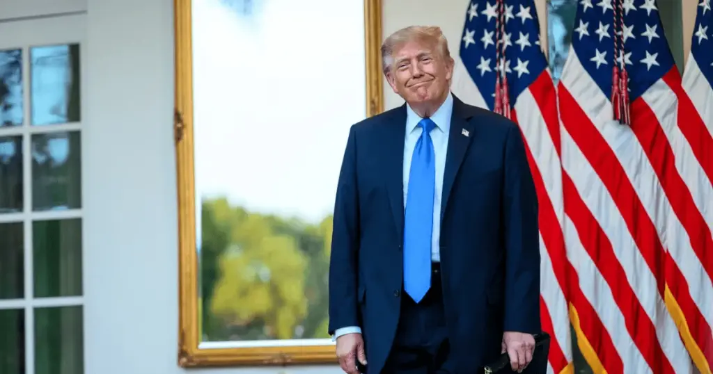 Трамп після розмови з Путіним анонсував можливу тристоронню зустріч щодо війни
