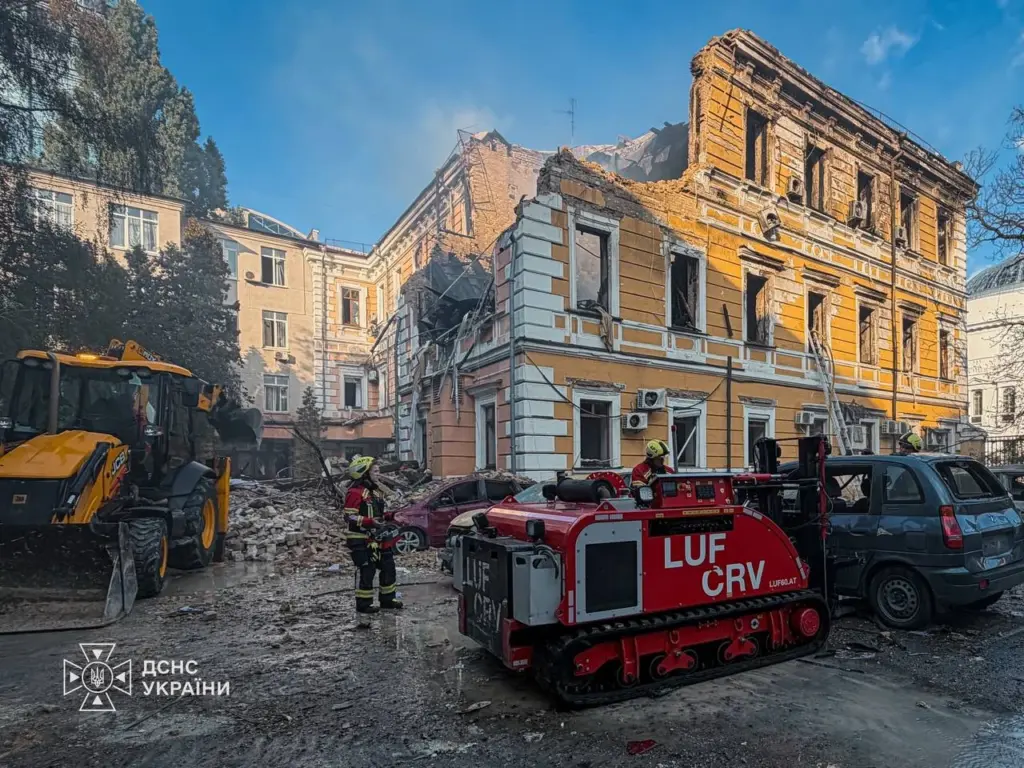 Дві ноти від Литви: диверсія в Таллінні та удари по Україні в одному протесті