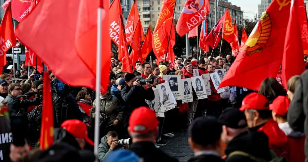 У Москві затримання на мітингу КПРФ: що це показує про репресії в рф